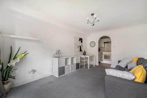 1 bedroom flat for sale, Station Road,  Henley,  RG9