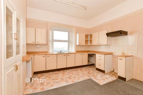 3 bedroom flat for sale, Crescent Road, Shanklin, Isle of Wight