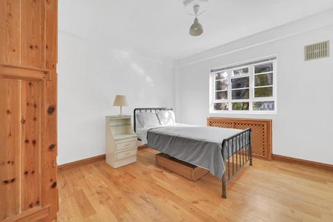 3 bedroom flat to rent, Murray Grove, London
