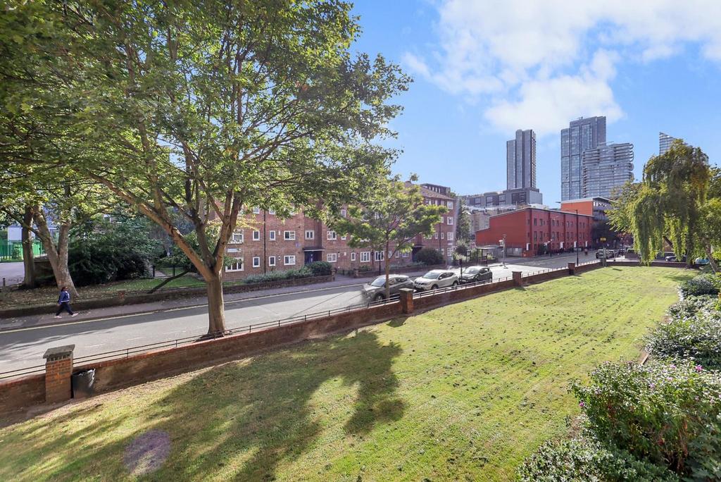 9 S4 A2681.jpg