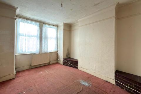 2 bedroom flat for sale, 23A Deacon Road, Cricklewood, London, NW2 5NP
