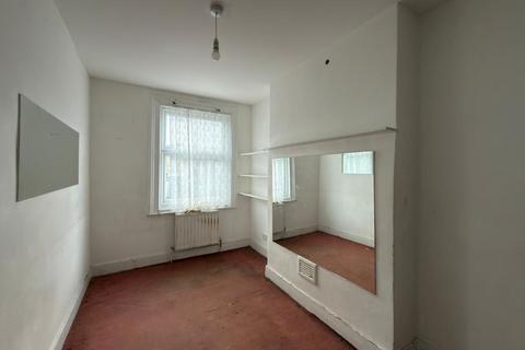 2 bedroom flat for sale, 23A Deacon Road, Cricklewood, London, NW2 5NP