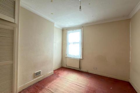 2 bedroom flat for sale, 23A Deacon Road, Cricklewood, London, NW2 5NP