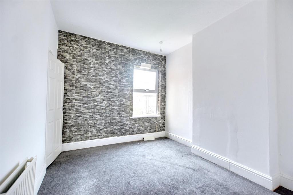 Bedroom 2 2.jpeg