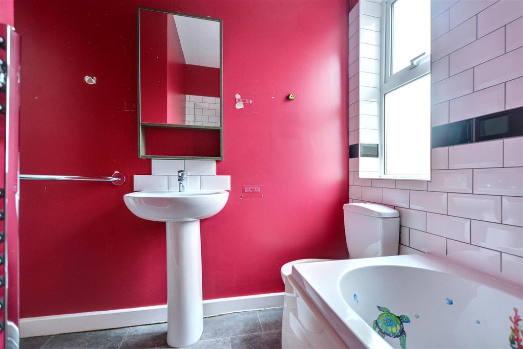 Bathroom 3.jpeg