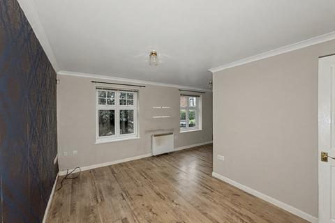 2 bedroom flat for sale, Dixon Green Drive, Farnworth, Bolton, BL4