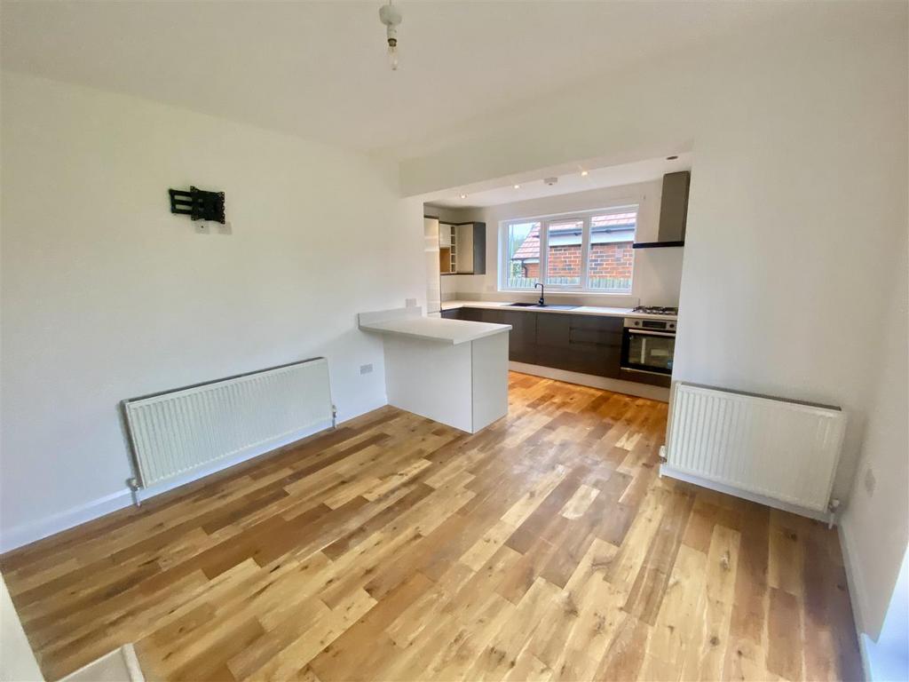 Bramleys Estate Agents - Hepworth Drive - Mirfield