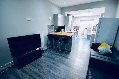 6 bedroom house to rent - Granville Road, Liverpool L15