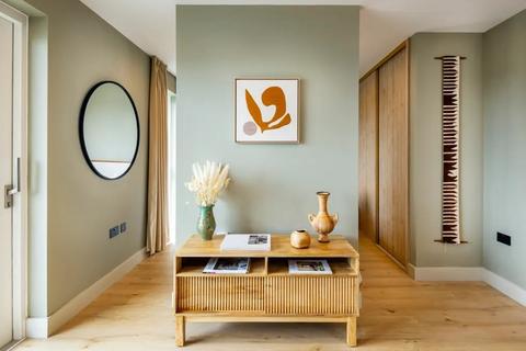 undefined, Caversham Road