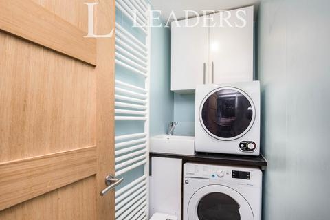 3 bedroom house to rent, Collins Road, Bewbush, RH11