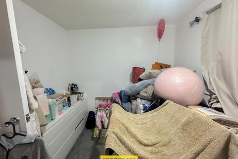 2 bedroom end of terrace house to rent, Repton Close Luton LU3 3UL