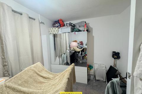 2 bedroom end of terrace house to rent, Repton Close Luton LU3 3UL