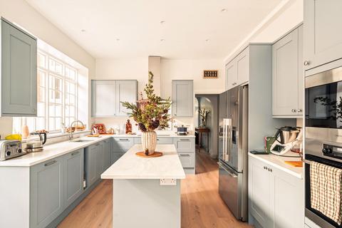 4 bedroom townhouse to rent, Astell Street, London, SW3