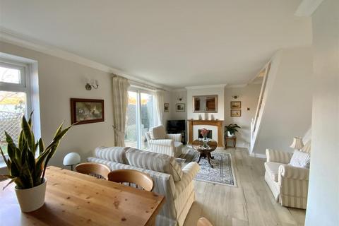 4 bedroom end of terrace house for sale, The Limes, Stony Stratford, Milton Keynes
