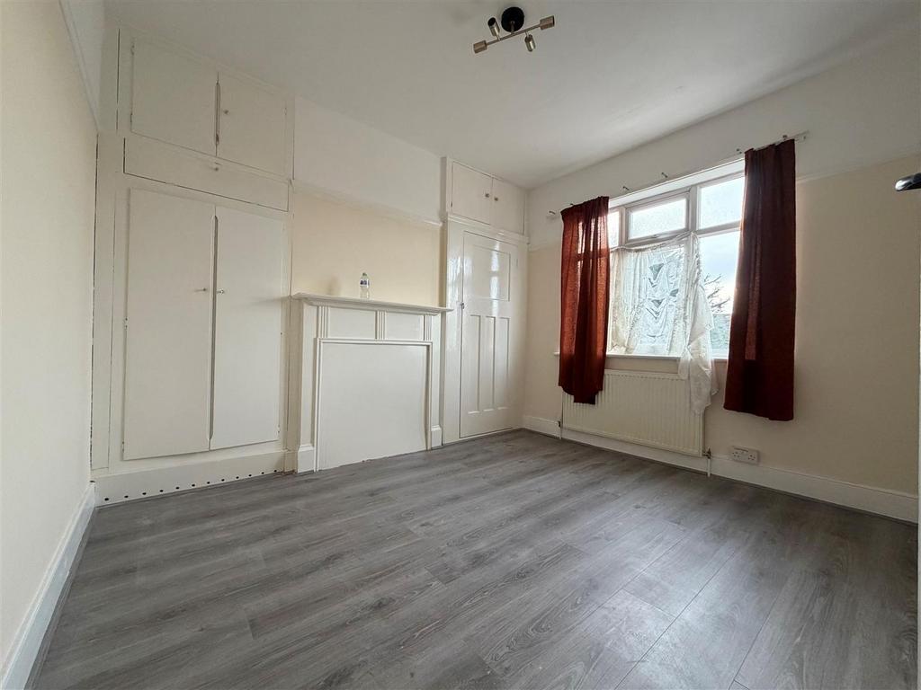 Bedroom 2.jpg