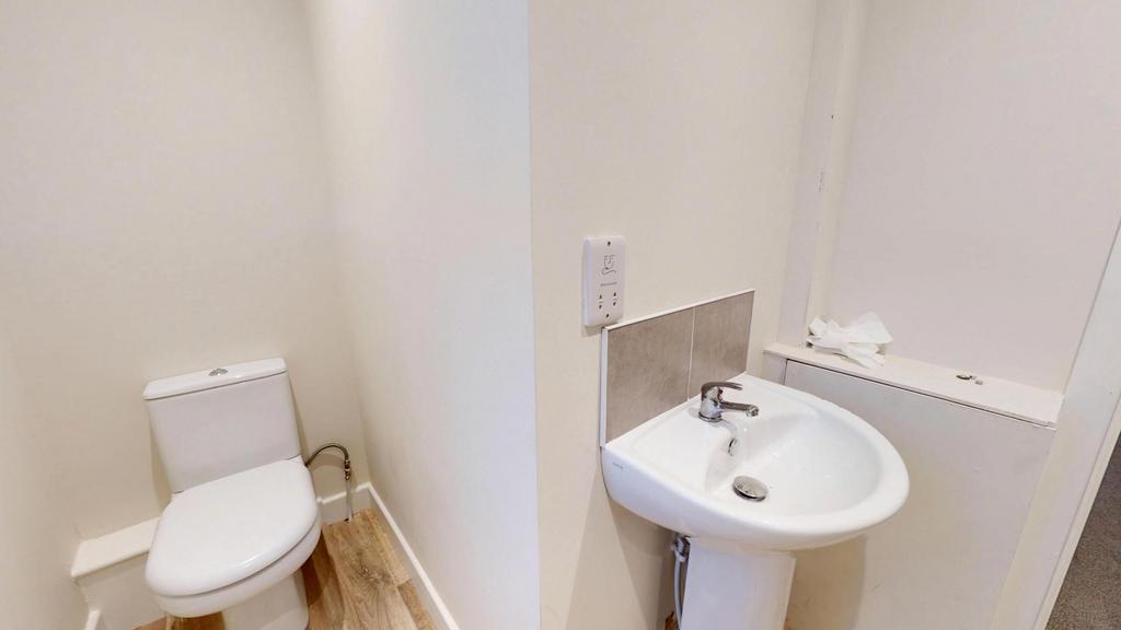Flat-1-Hawksworth-Street-12182025 234150.jpg