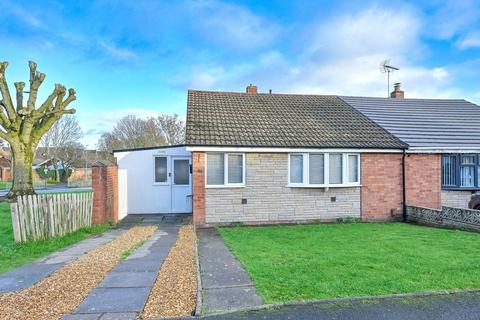 2 bedroom bungalow for sale, Downfield Grove, Parkside, Stafford, Staffordshire, ST16