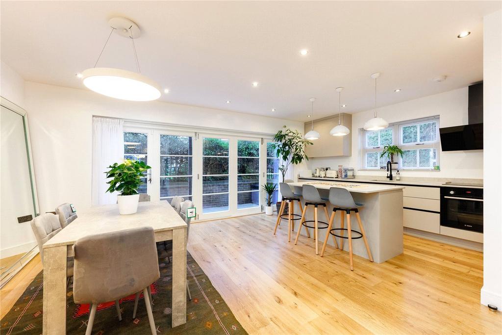 Kitchen/Dining