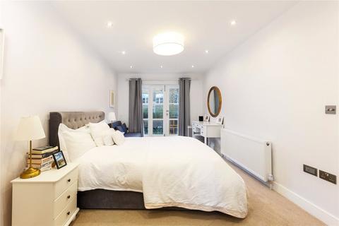 5 bedroom end of terrace house to rent, Restoration Square, London, SW11