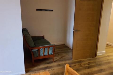 2 bedroom flat to rent, Cornwall Road, Tottenham