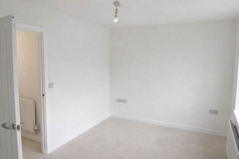 undefined, Tender Drive, Bolton