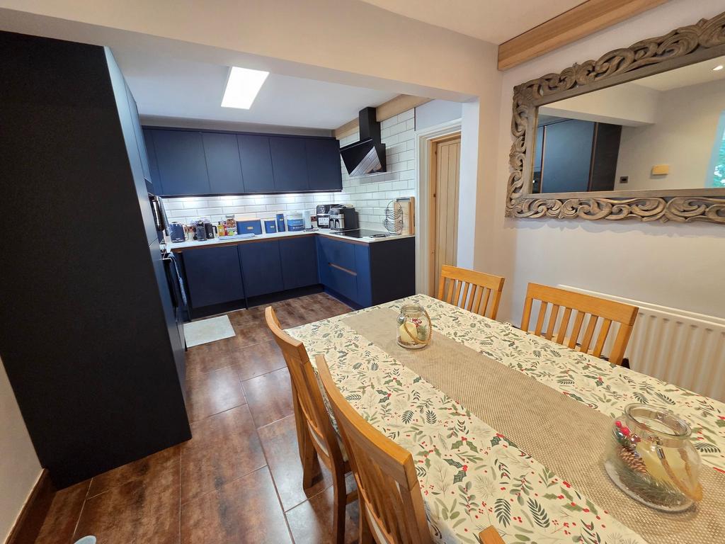 Kitchen diner
