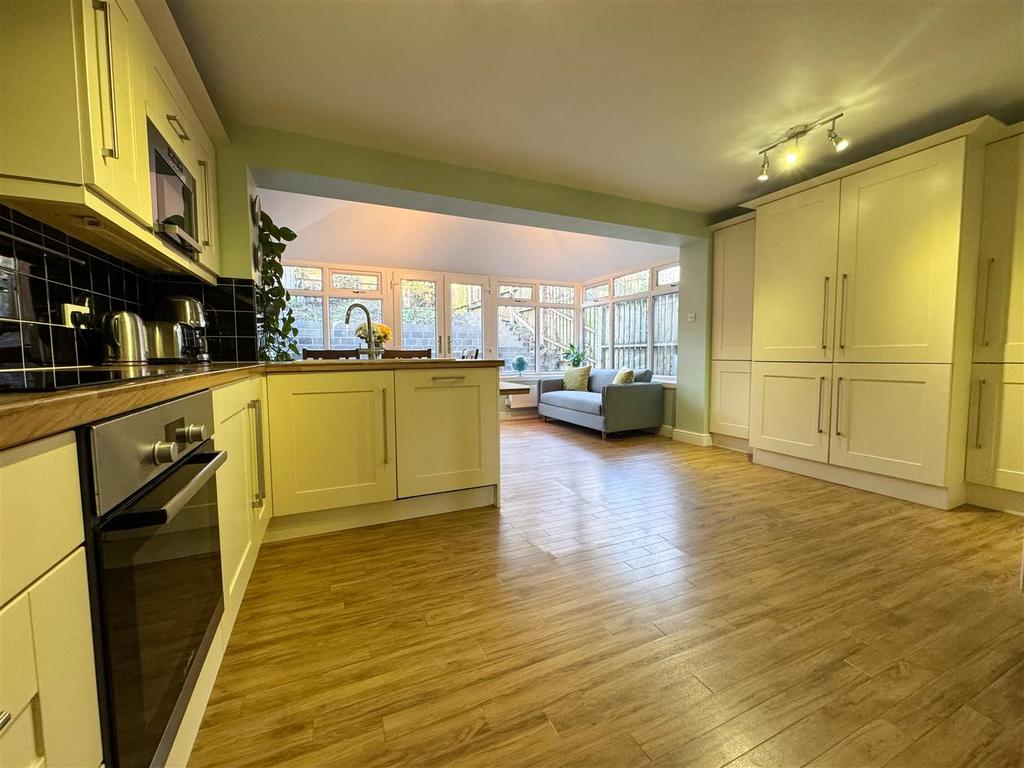 Extended kitchen family room