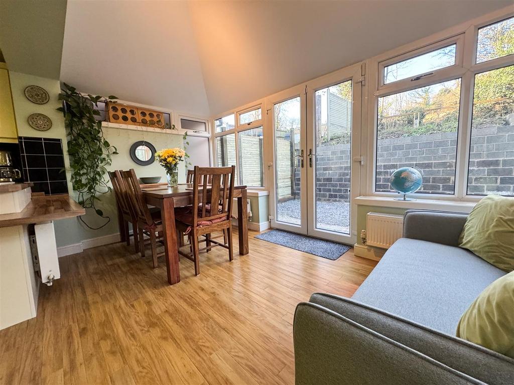 Extended kitchen family room