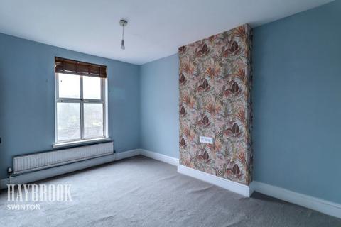 3 bedroom semi-detached house for sale, Holywell Lane, Doncaster