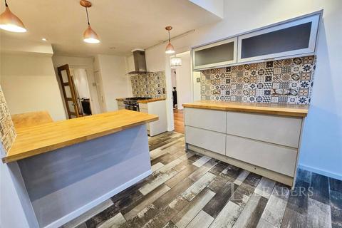 5 bedroom detached house to rent, Elm Road, SN7