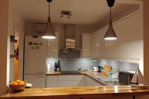2 bedroom apartment to rent, Homer Drive, London E14