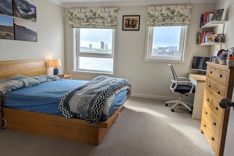 2 bedroom apartment to rent, Homer Drive, London E14