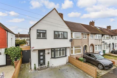 3 bedroom end of terrace house for sale, Bramblewood Close, Carshalton, Surrey