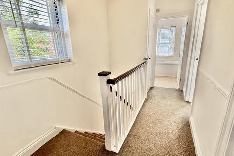 3 bedroom end of terrace house to rent, Conway Mews, Chatham