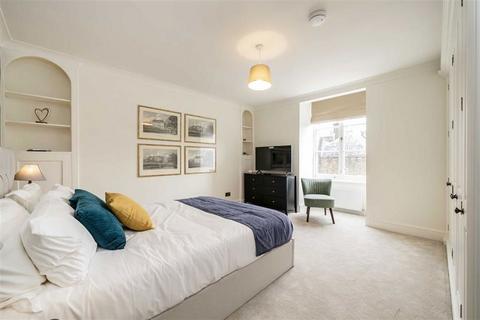 undefined, Harley Street, London W1G