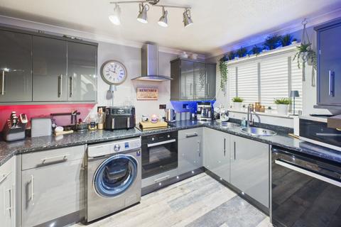 3 bedroom terraced house for sale, New Road, Datchet, Berkshire, SL3