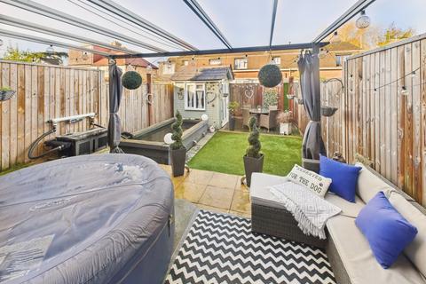 3 bedroom terraced house for sale, New Road, Datchet, Berkshire, SL3