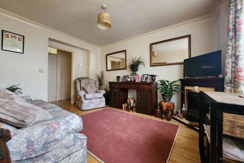 2 bedroom ground floor flat for sale, Beresford Gardens, Margate CT9