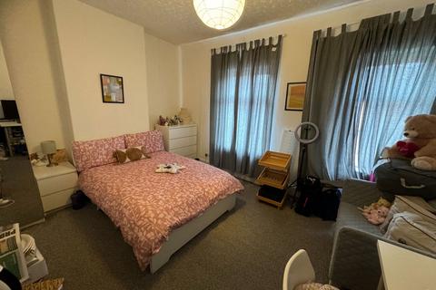 undefined, Barff Road, Salford M5