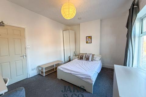 1 bedroom in a house share to rent, Barff Road, Salford M5