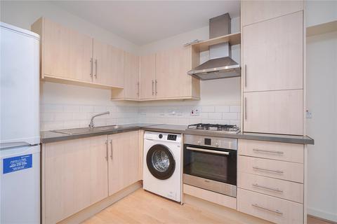 2 bedroom flat to rent, Cumbernauld Road, Glasgow, G33