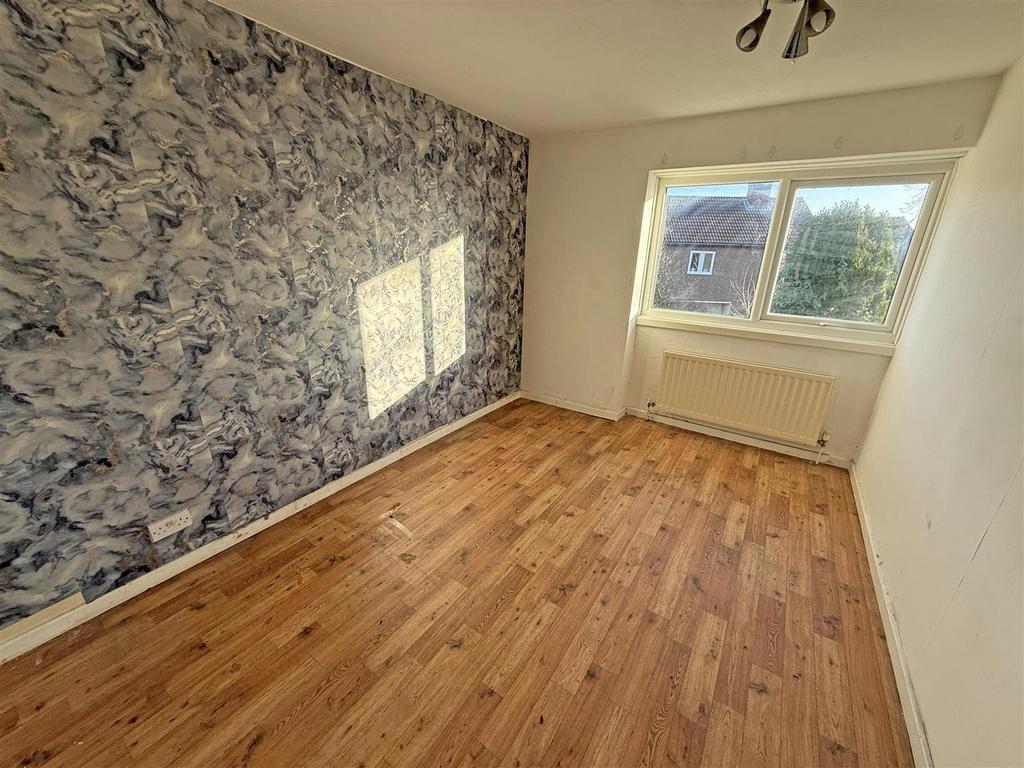 Bedroom 1.jpg
