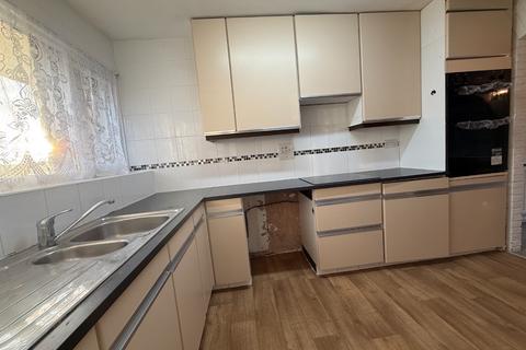 3 bedroom end of terrace house to rent, Brickenden Court, Waltham Abbey, Essex, EN9