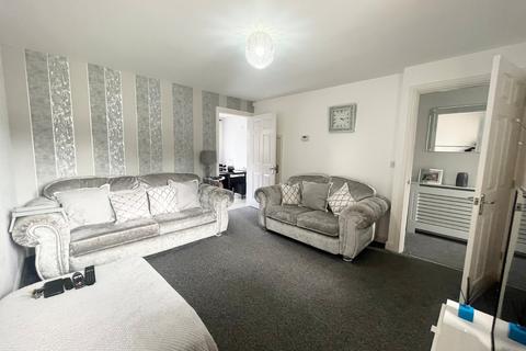 3 bedroom semi-detached house for sale, Latimer Close, Guiseley, Leeds, West Yorkshire, LS20