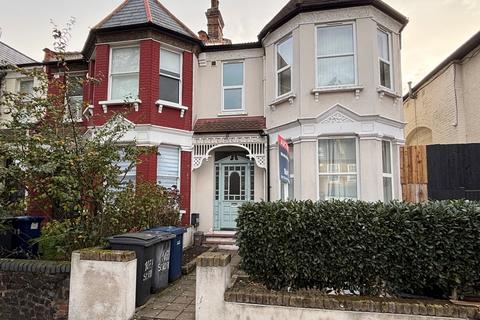 5 bedroom semi-detached house for sale, 107a Station Road, London, N3 2SP