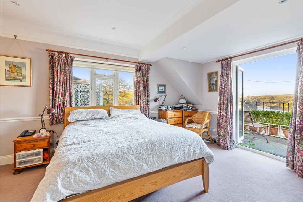 A17 - Noss Mayo, Stoke Road, Westonhay - 251210