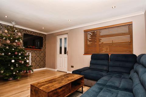 3 bedroom terraced house for sale, Appin Close, Bransholme, Hull