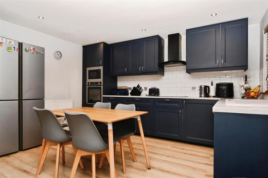 Fitted Kitchen