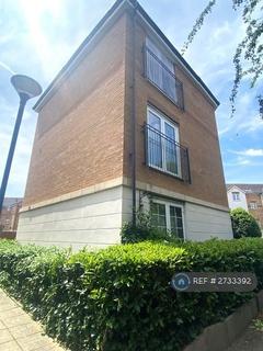 2 bedroom flat to rent, Columbia Road, Broxbourne, EN10