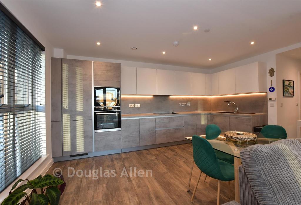 Lounge/Kitchen /Dining Room